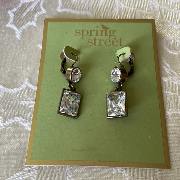 New On Cards Spring Street & The Oryx Of Fifth Ave Pierced Earrings - Picture 2 of 5